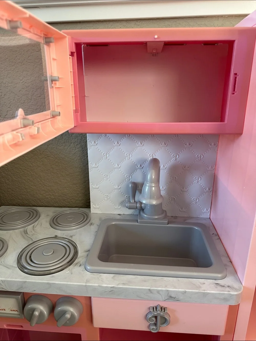 Pink Kids Disney Princess Play Kitchen with Refrigerator and Oven